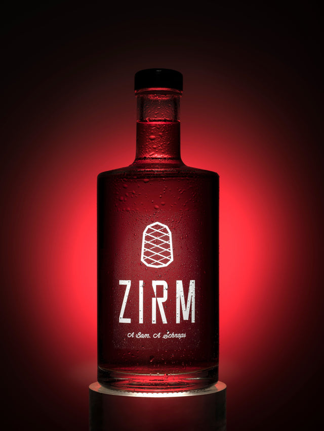 ZIRM Zirbenschnaps Flasche